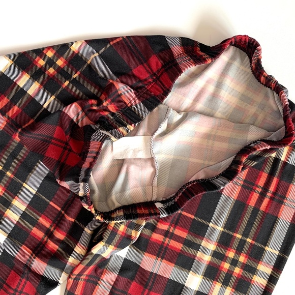 Red Black Plaid Leggings Stretch Pants - Picture 4 of 4